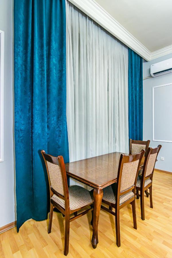 Rolls Royce Apartment Баку Екстериор снимка